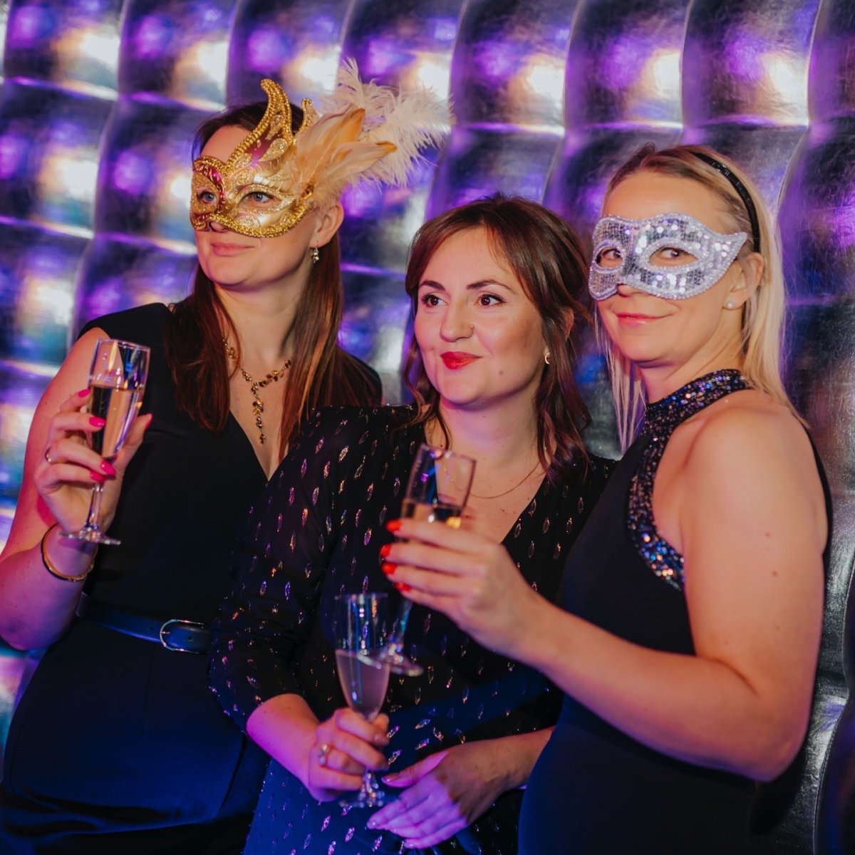 Fotobudka fotolustro slim ai magczne lustro na wesele urodziny event impreze Fotobudka retro drewniana boho na wesele urodziny event Gdynia Gdańsk Sopot Trójmiasto Pomorskie